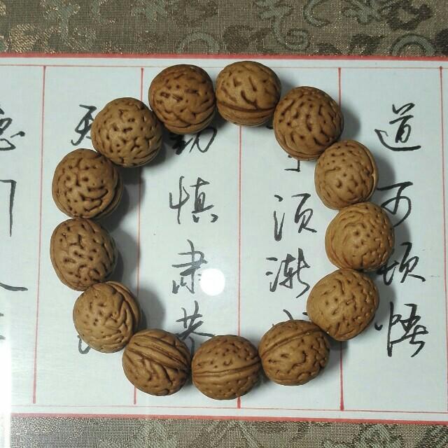 精品毛桃手串,适合女士或者手腕不粗男士佩戴