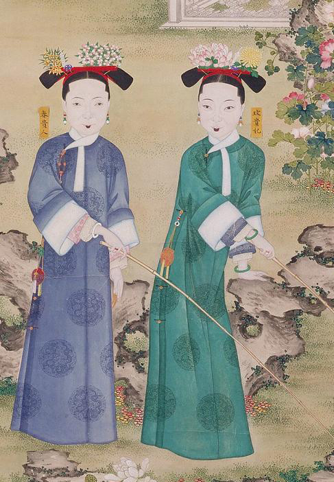 (玫贵妃春贵人行乐图轴故宫博物院藏)到清代中期,荷包也成为身份的