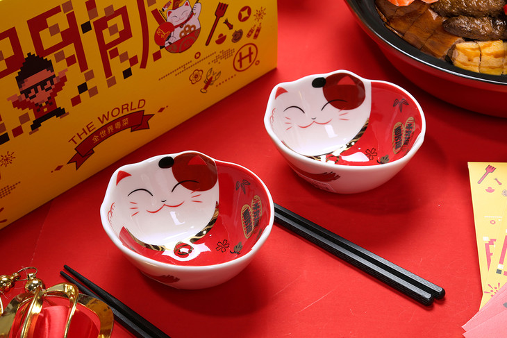 还有luckycat招财猫订制碗筷和利是封