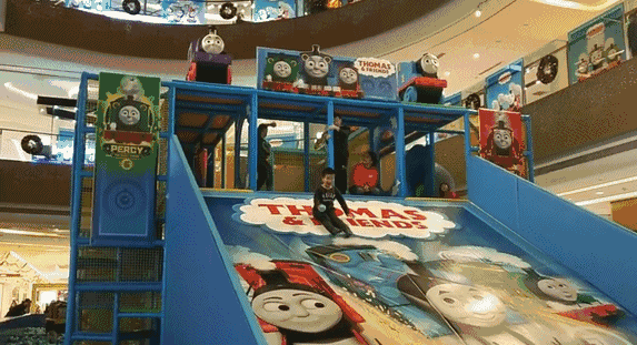 217221长楹天街春节场399元托马斯啵啵球假日特惠