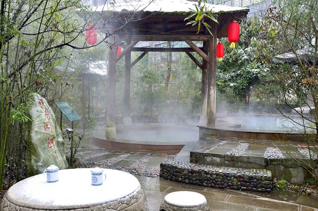 368元限时抢,峨眉山七里坪4星华生温泉酒店1晚 双人无限次温泉 双早