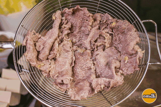 【乐阳江】这家牛肉火锅疯了!不仅6.8折,还能超值火锅