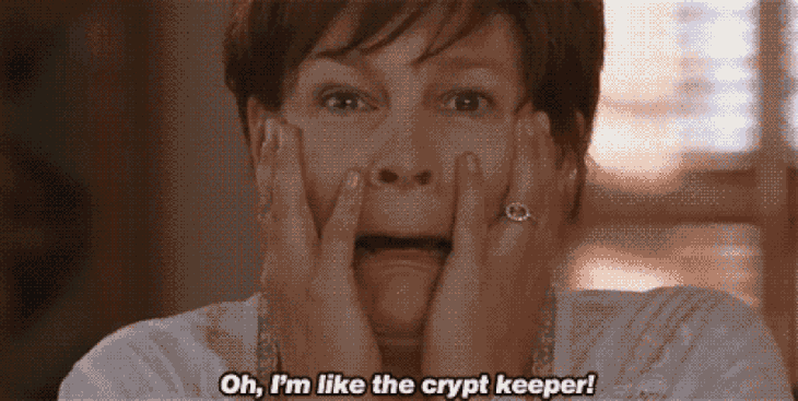 儿女们正花季年华,自己却在老去 满脸的皱纹,肌肉松弛.