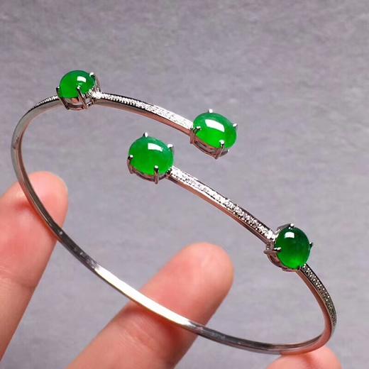 18k金伴南非钻石包证书精美手镯冰阳绿不议退裸石约65628mm