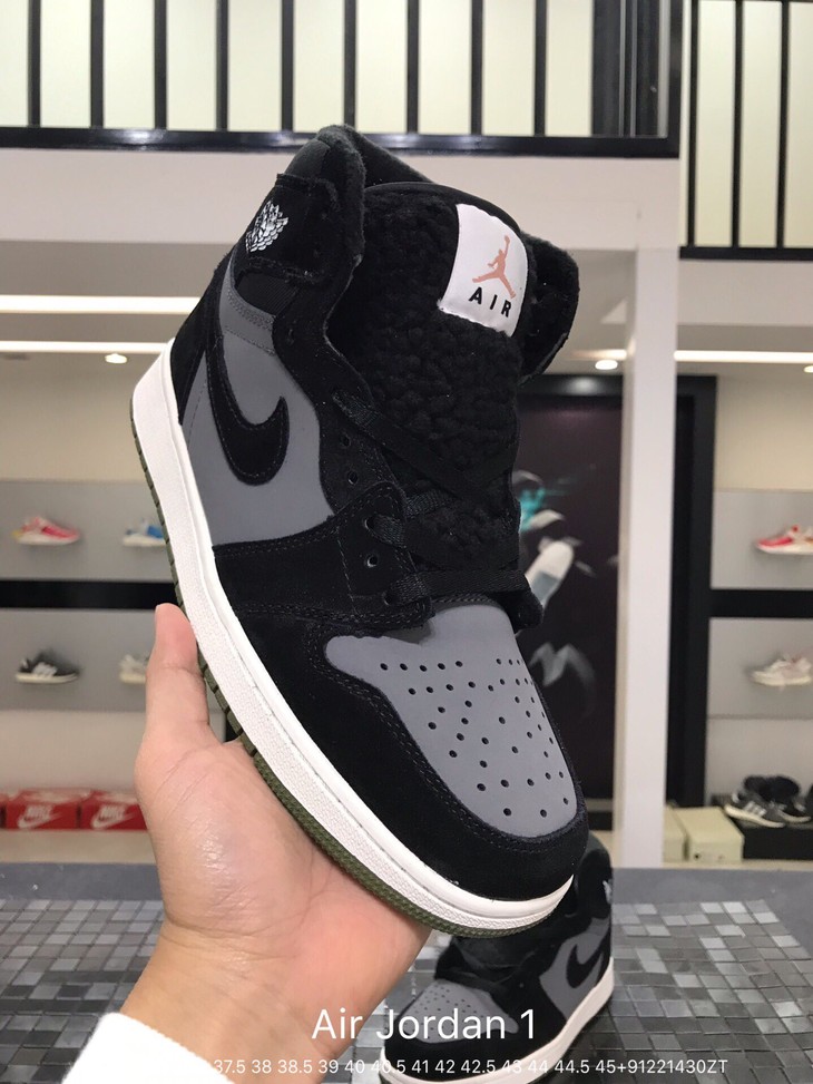 男女均有乔丹nikeairjordan1retrohighog乔一高帮板鞋