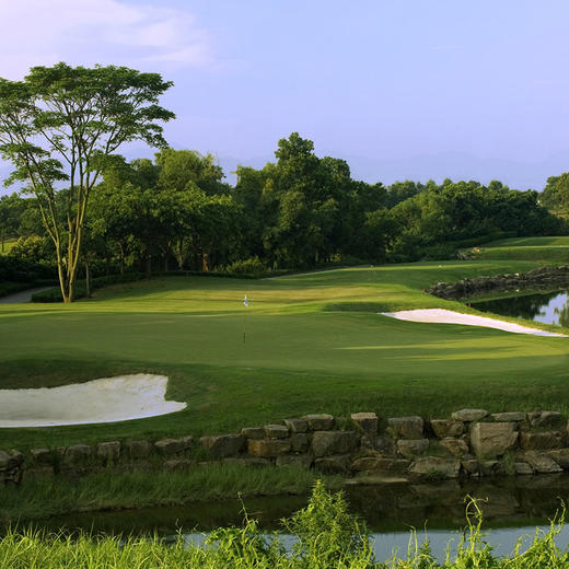 night golf at mission hills golf resort | 深圳/东莞高尔夫球场