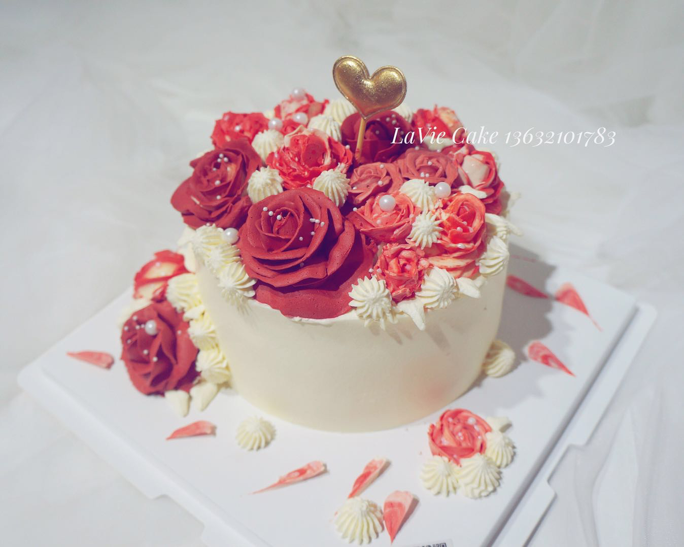 女神浪漫红色玫瑰花蛋糕（图片为6寸效果） - LaVie生活蛋糕馆