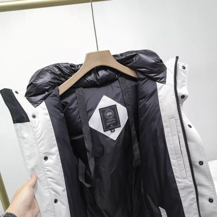 加拿大鹅908款edgewod黑标派克大衣情侣款羽绒服!