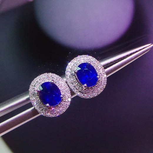 天然蓝宝石耳钉18k金钻石镶嵌主石1克拉左右晶体通透附证书支持复检