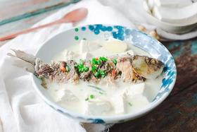 鲫鱼豆腐汤