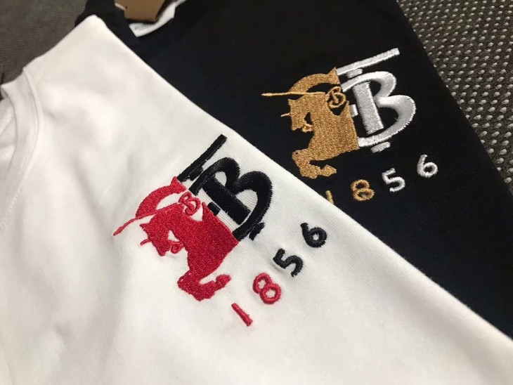 burberry 巴宝莉徽标图案骑士刺绣标情侣t恤短袖bb1001