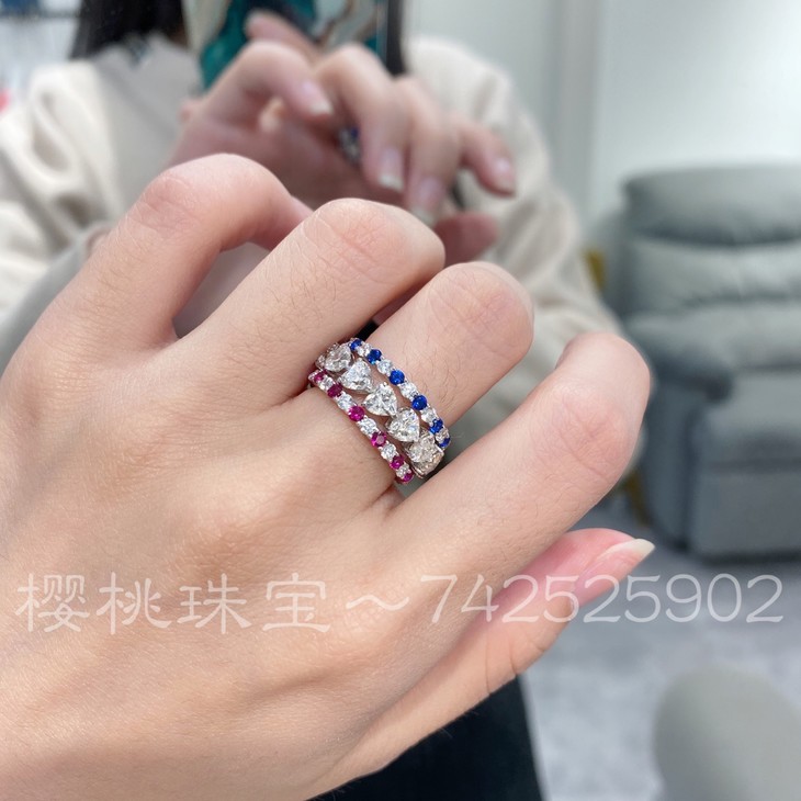 编码hwj58135hw仿真红宝石蓝宝石排钻戒指