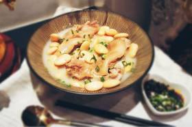 小口喝汤，大口吃肉，然后痛快的出身汗！ 