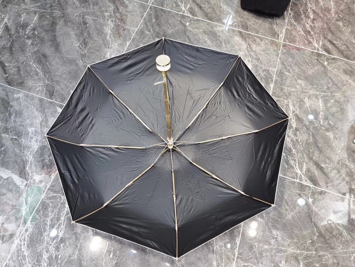 点此购买巴宝莉太阳伞雨伞遇149563