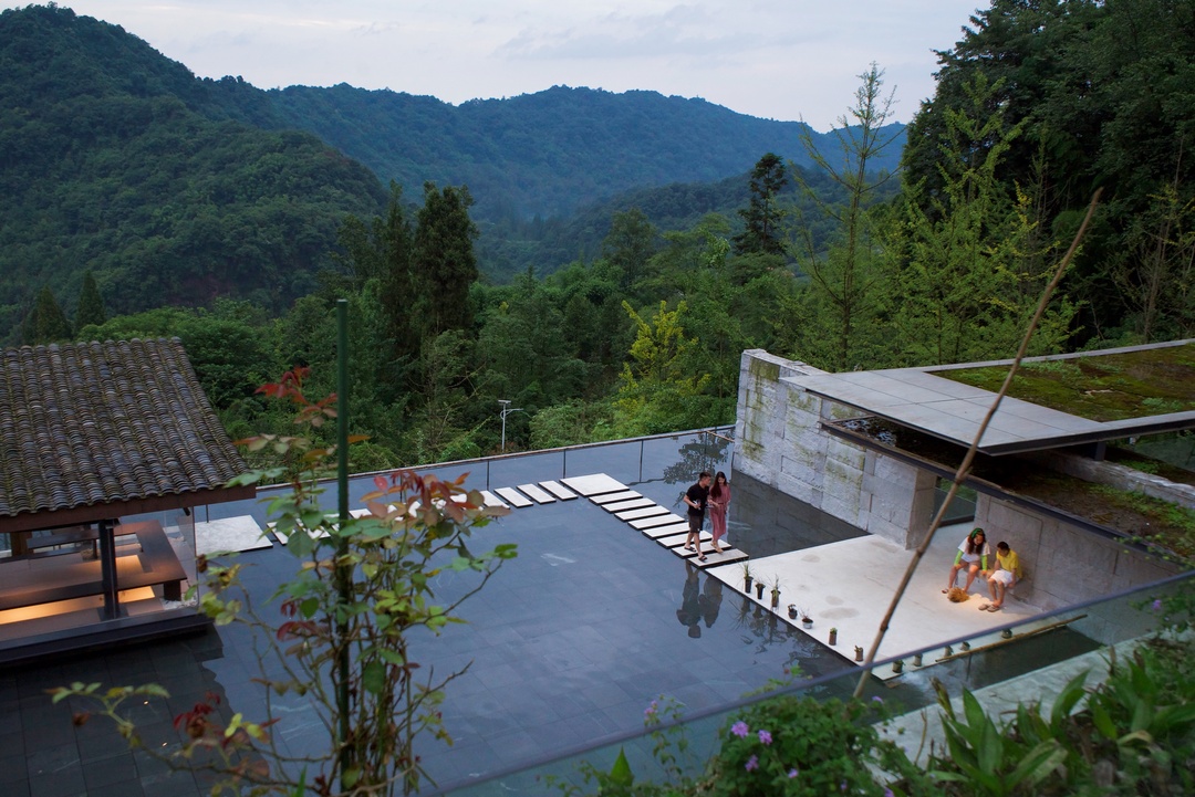 四川青城山青暇山居野奢度假酒店