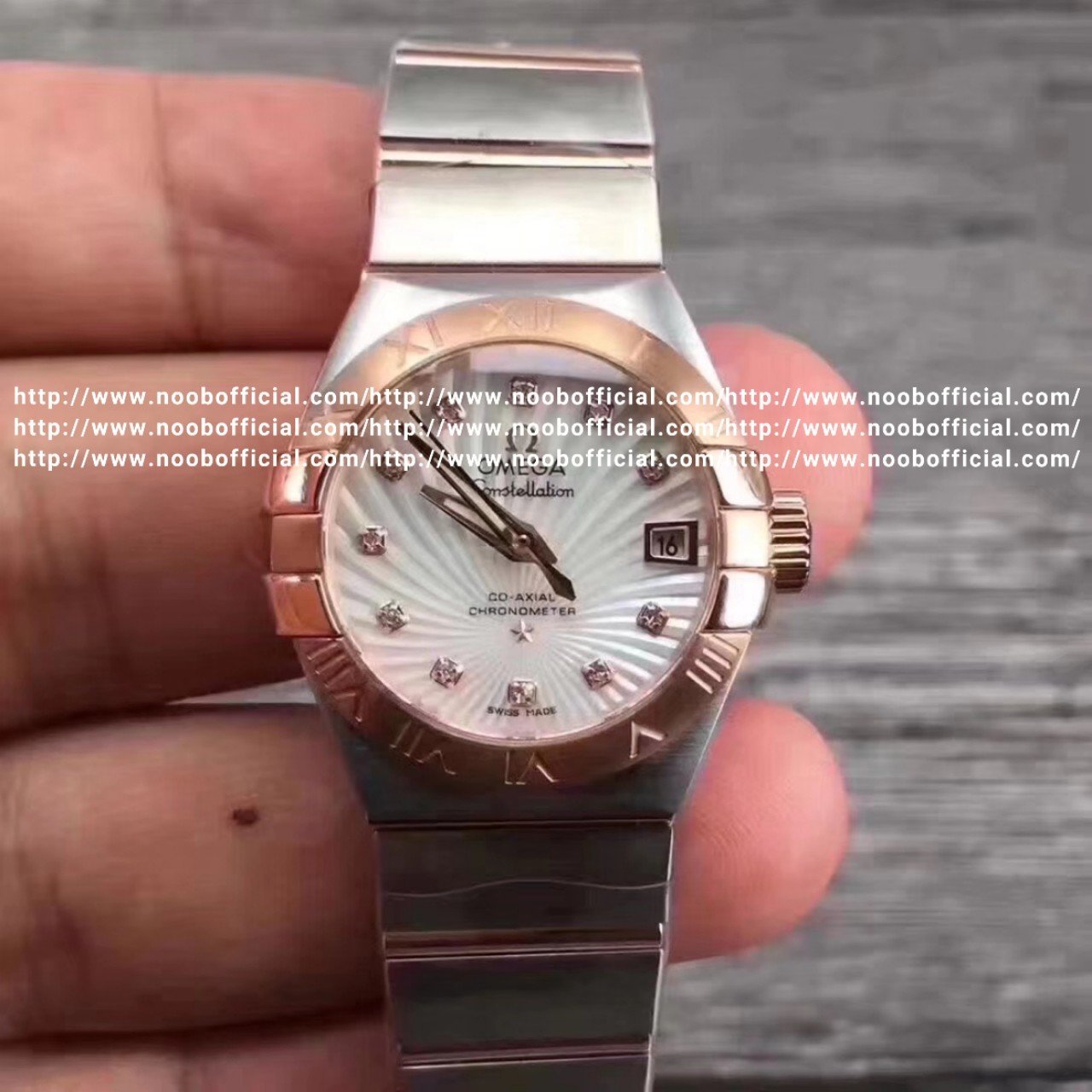 2、手表的珍珠母是什么意思？朋友买了一块表。她说这是真正的珍珠母贝，非常喜欢。