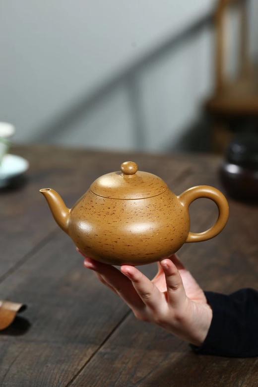 梨形壶泥料黄金朱泥容量280cc作者王其明国工