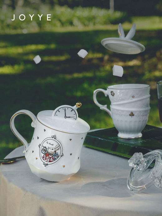 爱丽丝系列马克杯浮雕带盖个性水杯 情侣陶瓷杯子创意送礼