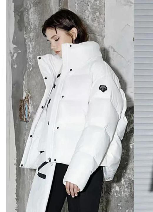 15148白鹅绒迪桑特面包羽绒服
