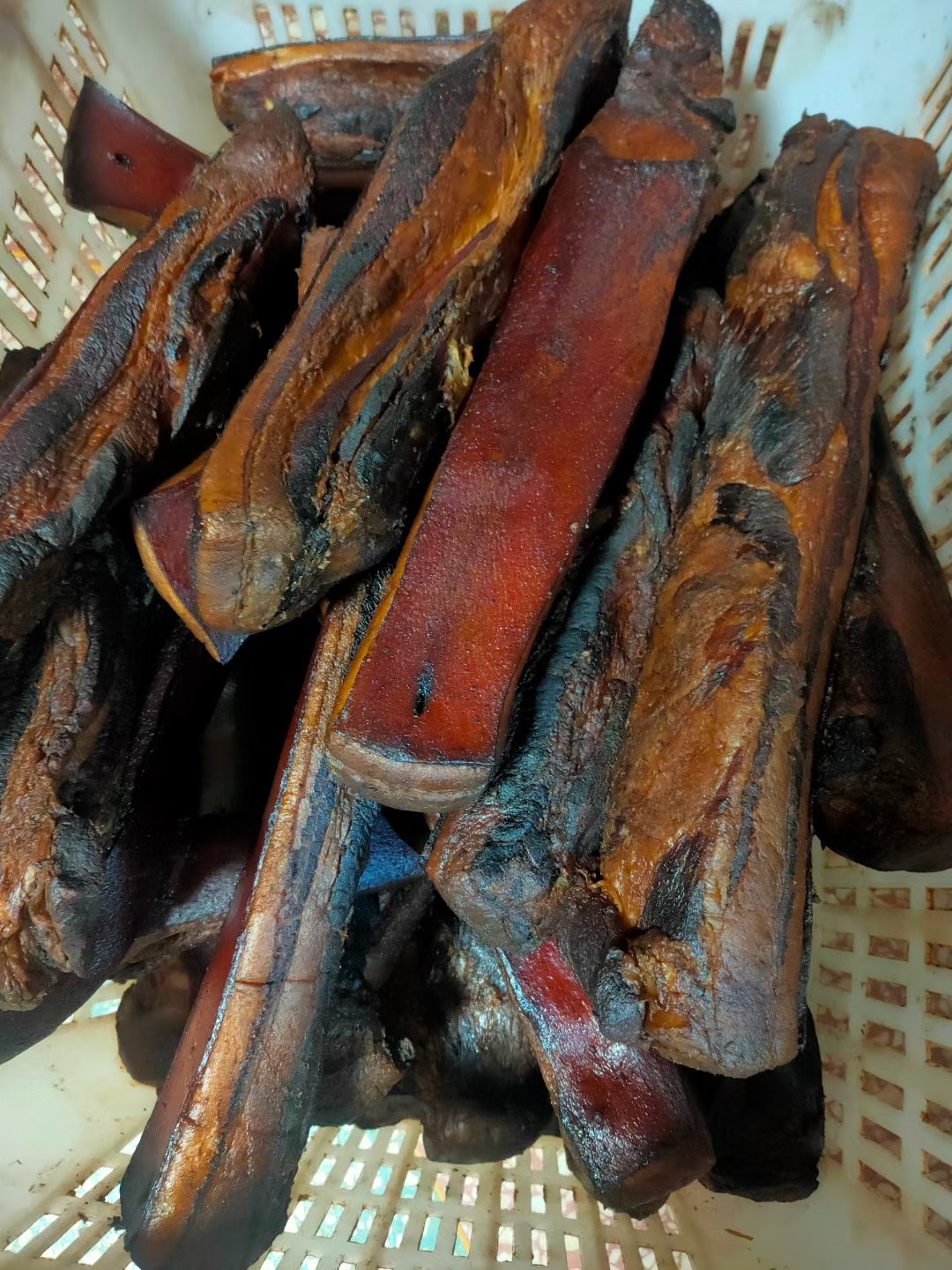 乡里自家熏的黑猪腊肉,3斤