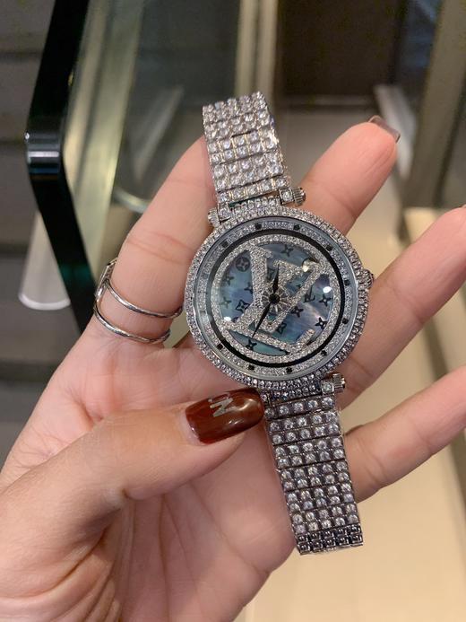 lv-路易威登时来运转满钻版本—时来运转系列女士腕表