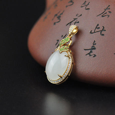 玉玲珑 和田玉金镶玉吊坠18k金旋舞 - 玉玲珑珠宝商城