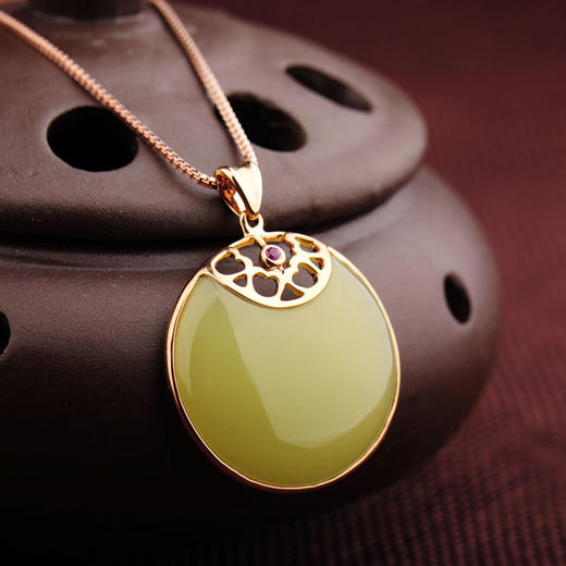 18k金镶和田玉吊坠心心相印 - 玉玲珑珠宝商城