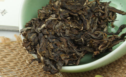 【生命之叶印级系列】经典版蓝印 普洱生茶七子饼（400g*7饼）一提装 商品图2