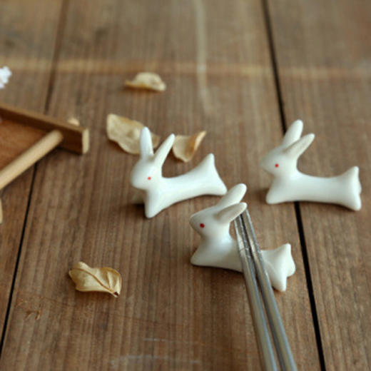 【为思礼 zakka】筷子架 萌系小白兔 创意陶瓷 家居厨卫器具 盆装饰小摆设 一对精装 商品图1