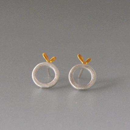 Kiss the Frog－圆圈爱心小 耳钉［希腊设计师］ 商品图0