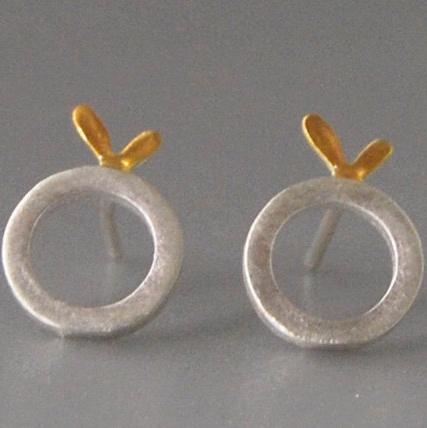 Kiss the Frog－圆圈爱心小 耳钉［希腊设计师］ 商品图1