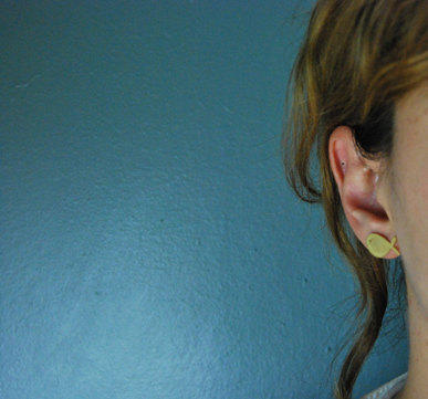 Kiss the Frog－可爱的鱼（金色）耳钉［希腊设计师］ 商品图2