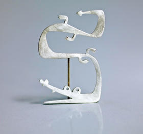 Kiss the Frog－大银龙 胸针［希腊设计师］