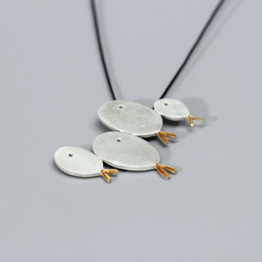 北京仓｜Kiss the Frog－小胖鱼一家4口 项链［希腊设计师］ 商品图1