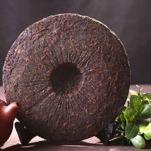 【干仓老茶】吉顺号2012年正宗云南七子饼普洱熟茶饼357g/饼 商品图2