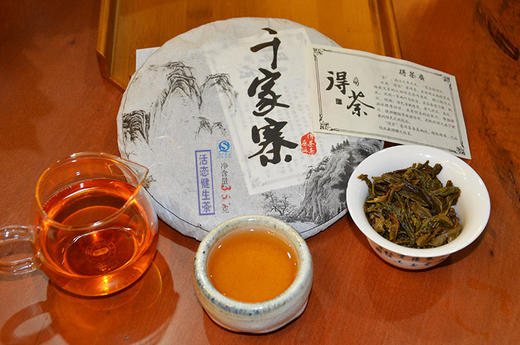 寨古树生茶 滋味浓强厚重 千年茶祖之地 孕育天地精华 香气自然天成