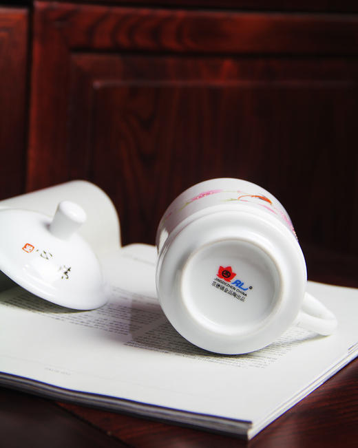 景德镇陶瓷 国瓷红叶 2号水点桃花单杯 商品图2