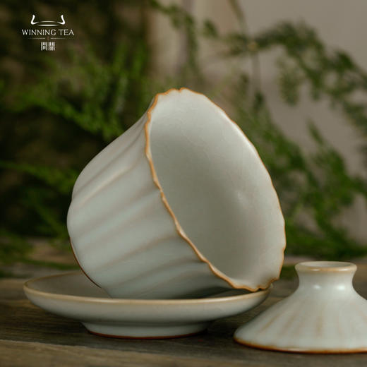 问鼎汝瓷收藏款月白高菊盖碗（缺货） 商品图1