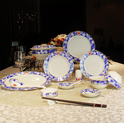 [限量]景德镇陶瓷 国瓷红叶 反法西斯抗战胜利70周年纪念瓷56头珙桐白鸽 商品图1