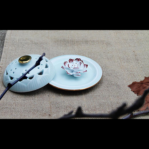 景德镇 陶瓷 国瓷红叶 高档描金影青釉雕刻香炉 商品图2