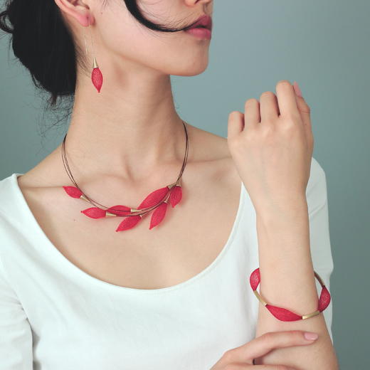 北京仓｜Vlum-Epineuse-Framboise 树莓红 项链［法国设计师］ 商品图2