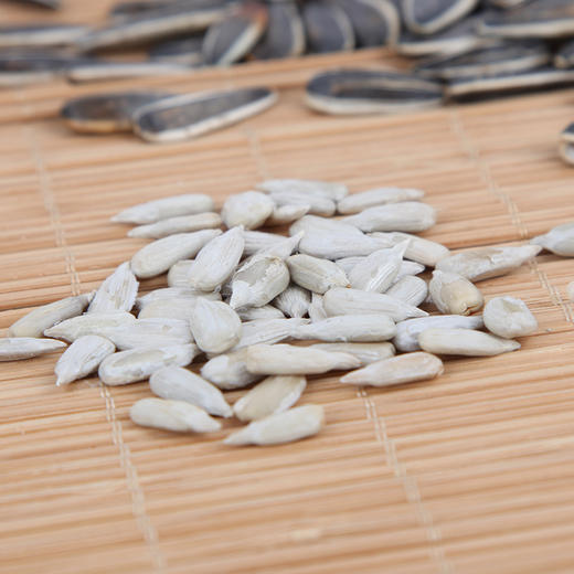 米豆儿手剥大瓜子嗑嗑清心嗑出香味嗑出品味