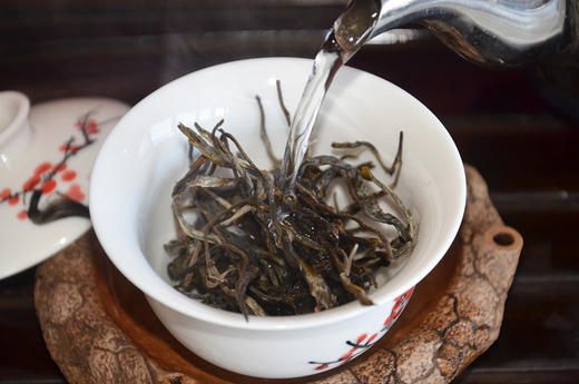 2015年曼糯古树茶纯料散茶 商品图2