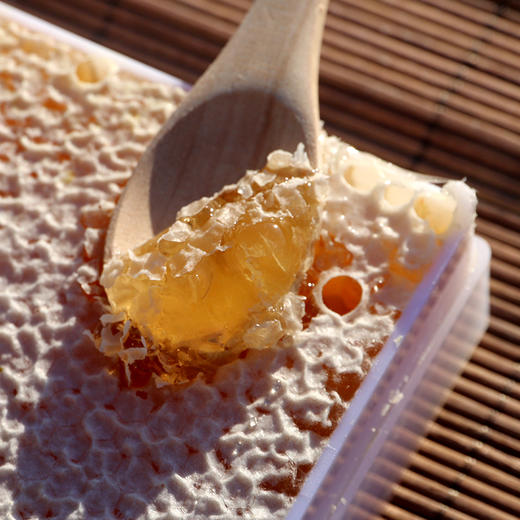 【包邮】密云山区天然巢蜜  农家野生土蜂蜜  巢蜜   250g 商品图2