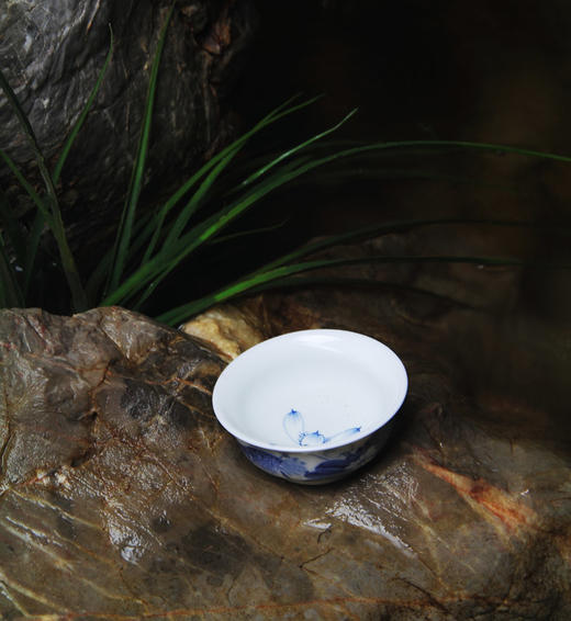 景德镇陶瓷 国瓷红叶 8头手绘青花茶具莲贵图 商品图3