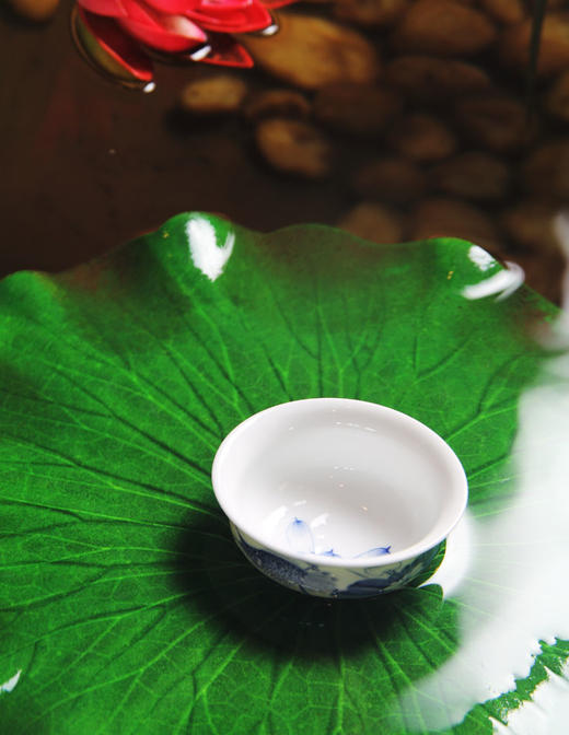 景德镇陶瓷 国瓷红叶 8头手绘青花茶具莲贵图 商品图7