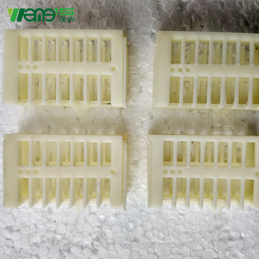 【正品保证】汪氏养蜂工具多功能塑料王笼批发蜂王笼个中蜂意蜂通用 商品图3
