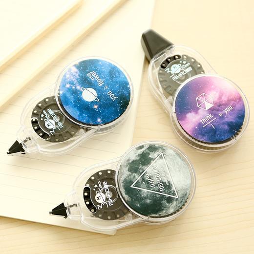 三年二班爱好文具唯美的宇宙星空超大容量修正带学生涂改带30m