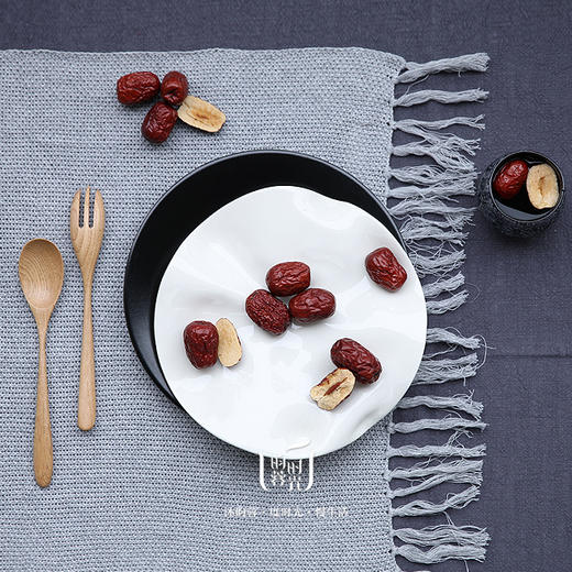 【昀蓉时光· 新疆若羌红枣】·无硫无添加·皮薄核小甜度高·家庭日常备用（180g/罐) 商品图5