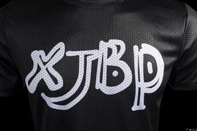 严素跑步TEE,XJBP中国百马俱乐部特别版,女款特价不退换,轻量 短袖T恤 速干快干 透气